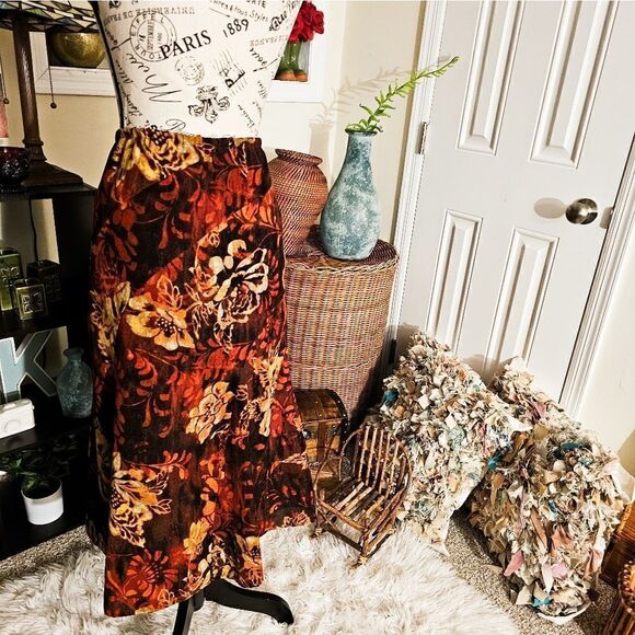 Vintage R.Q.T Rustic Floral Print Midi Skirt - Picture 9 of 15